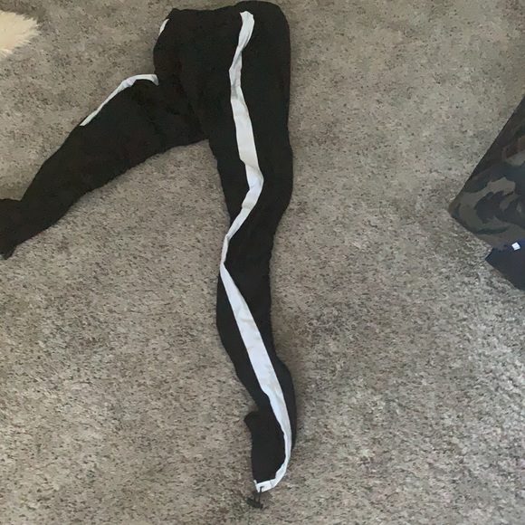 Kuwallatee black joggers - Picture 4 of 9